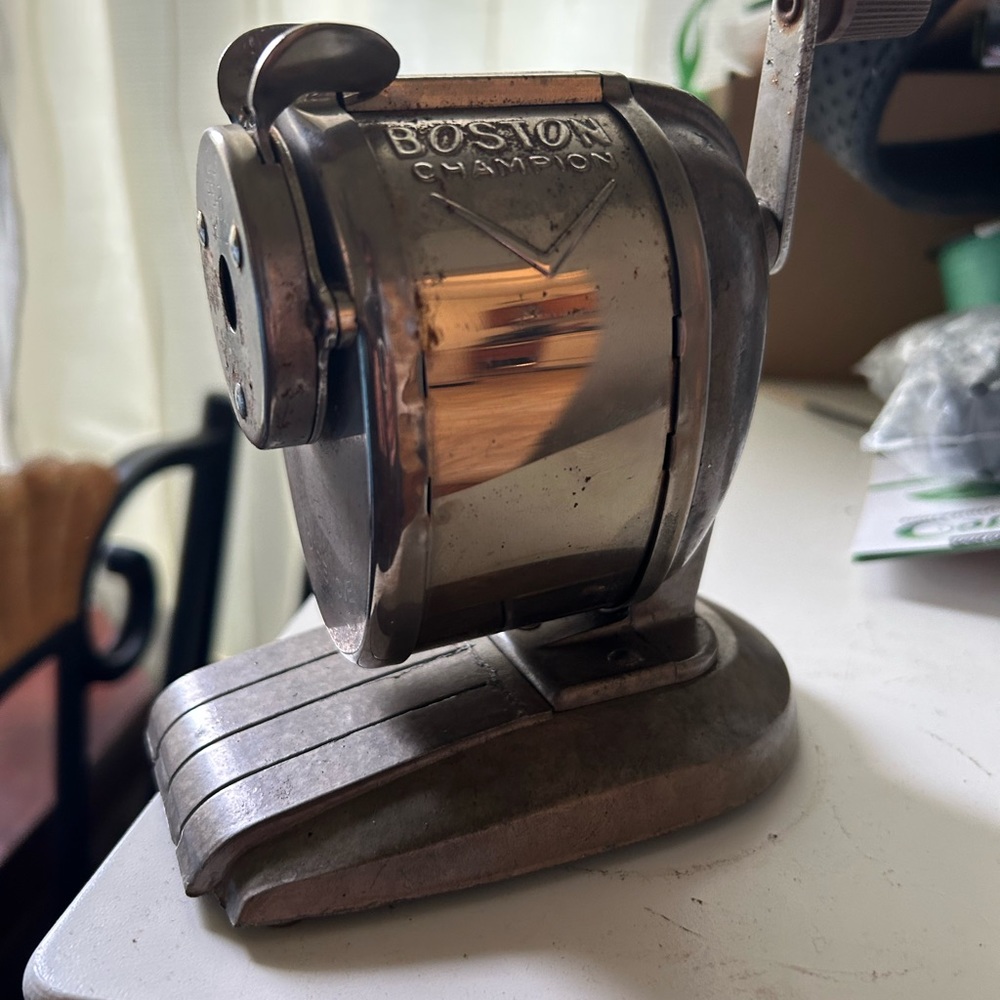 Boston Champion Vintage pencil sharpener 1950.